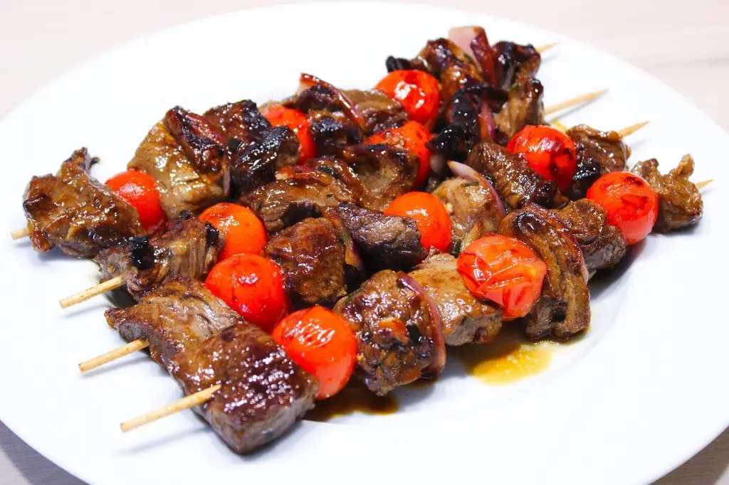 BROCHETTES DE BOEUF