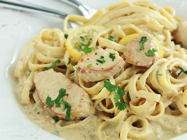 TAGLIATELLE AU POULET