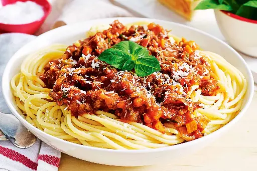 SPAGHETTI BOLOGNAISE